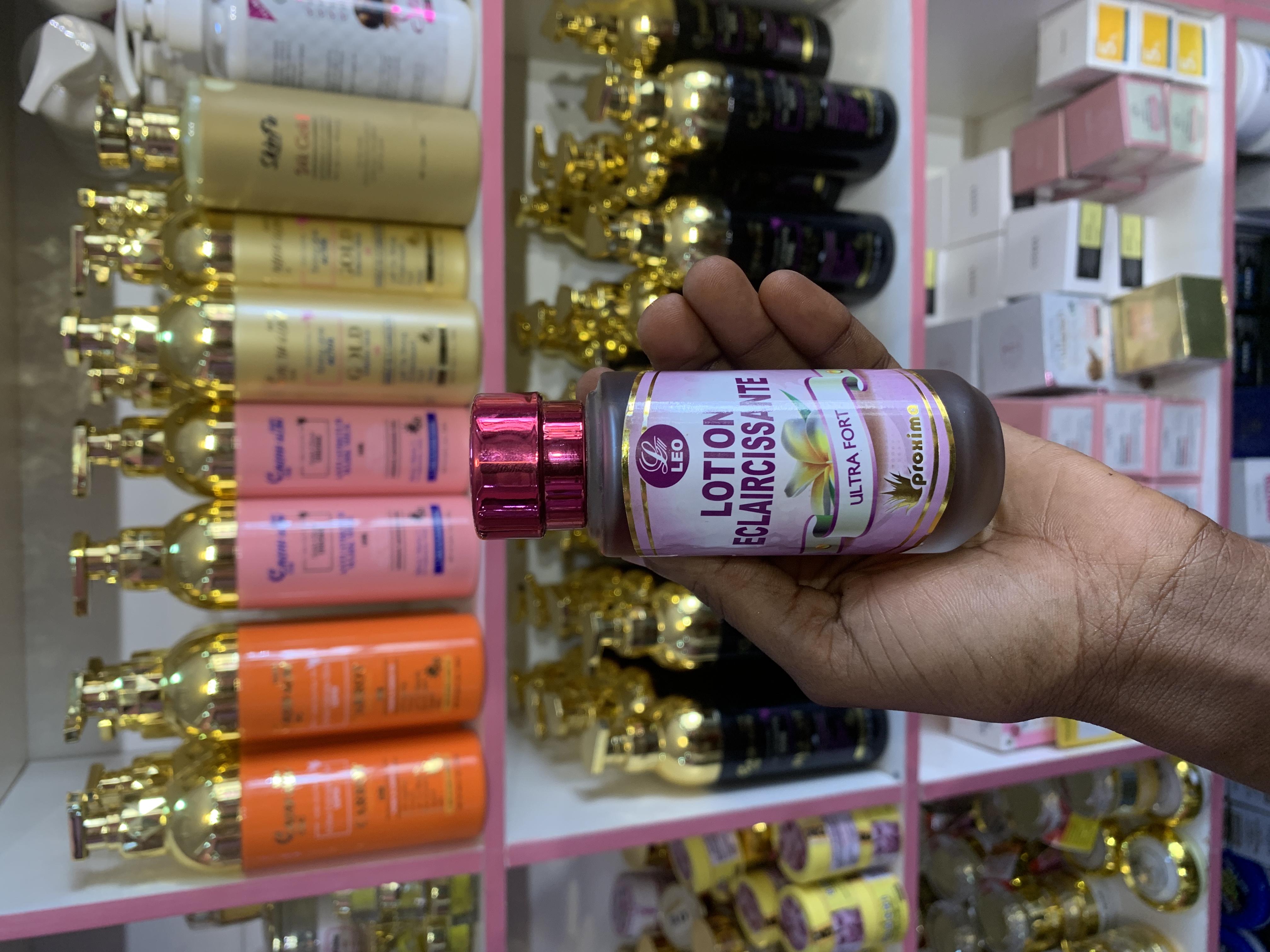 Leo ultra fort cleanser