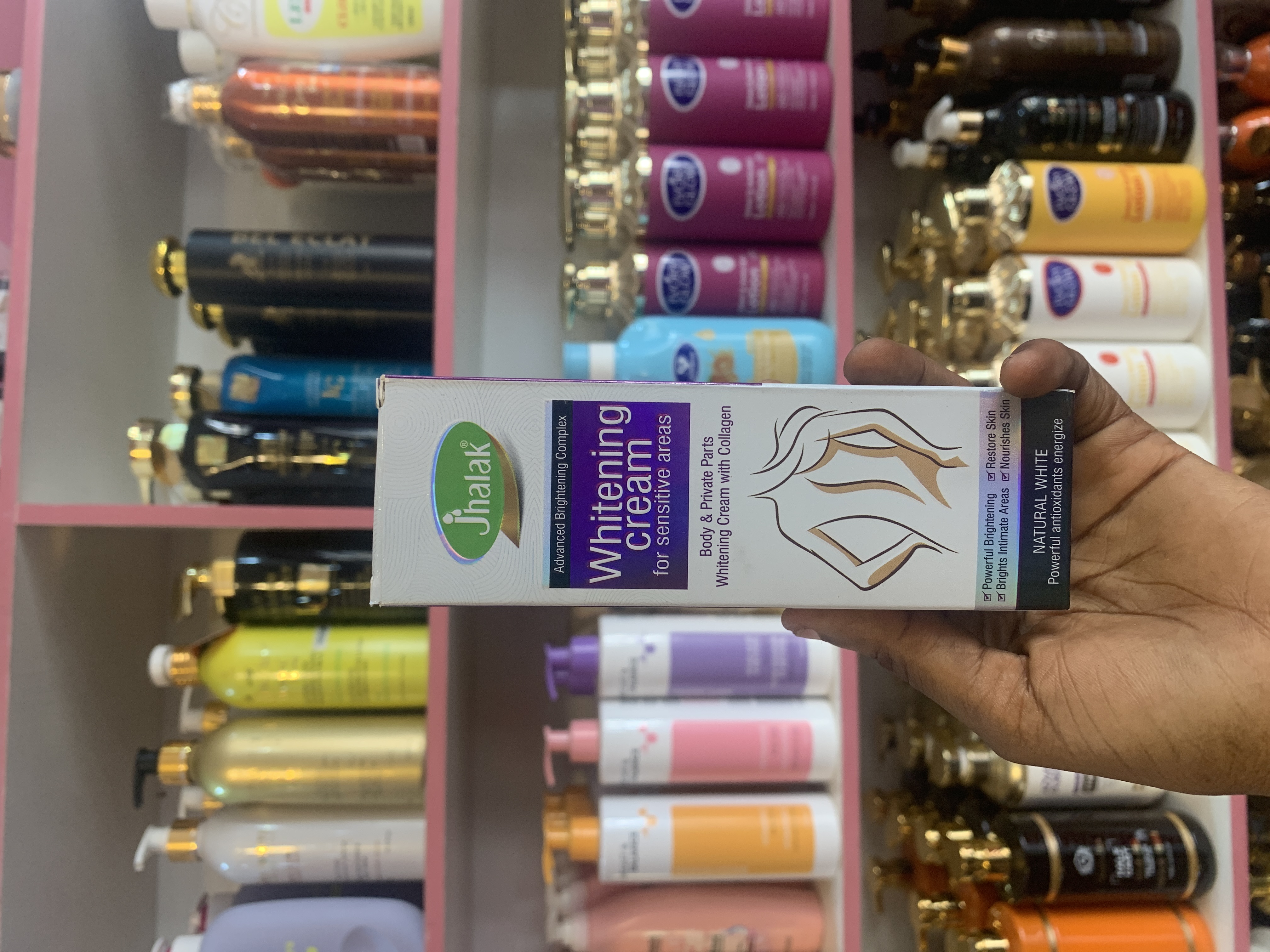 Jhalak Whitening Sensitive area cream