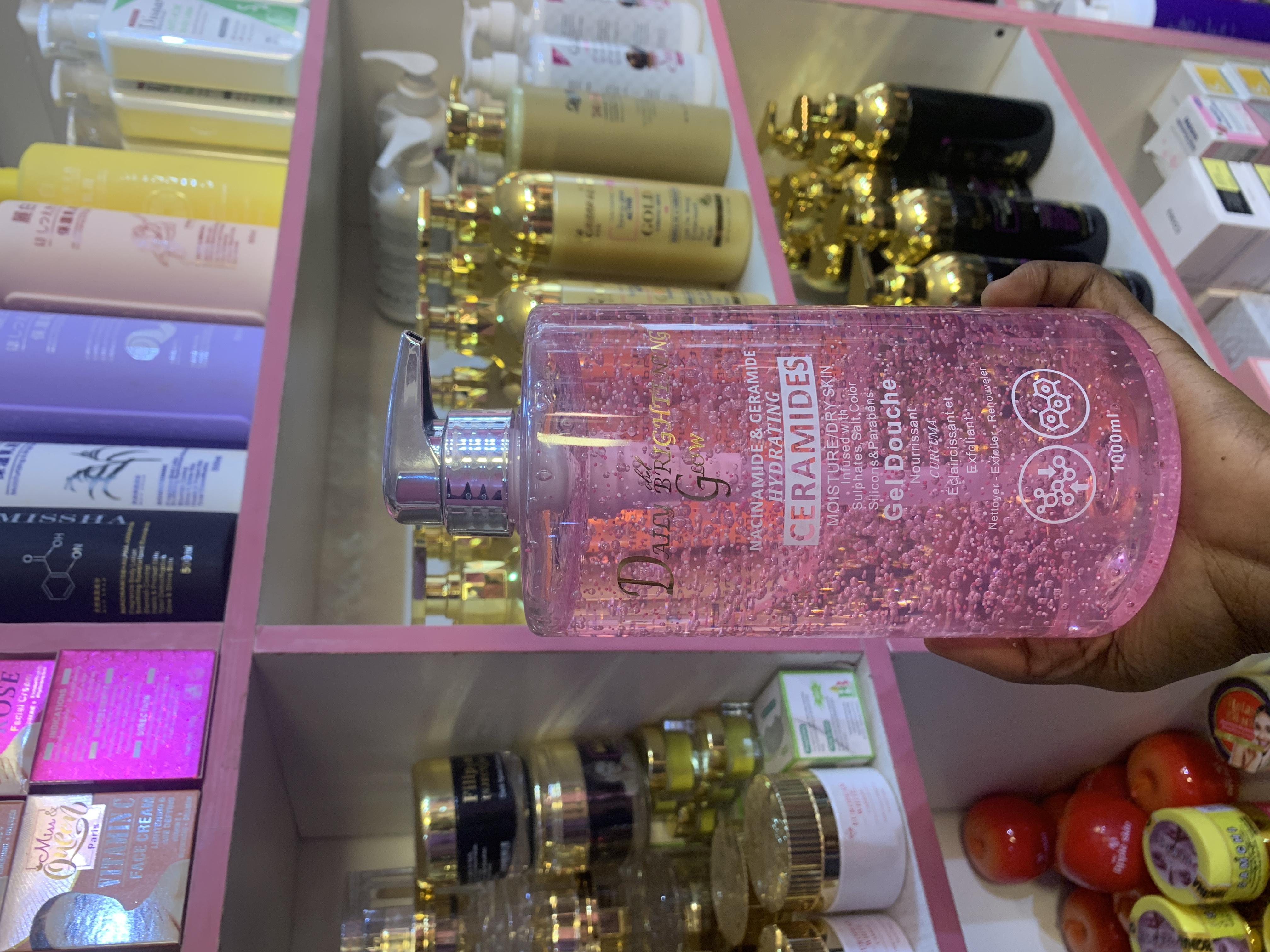 Daily Brightening ceramide shower gel 